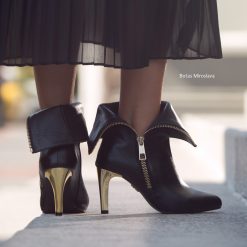 Bota Miroslava Negra Foto Modelo